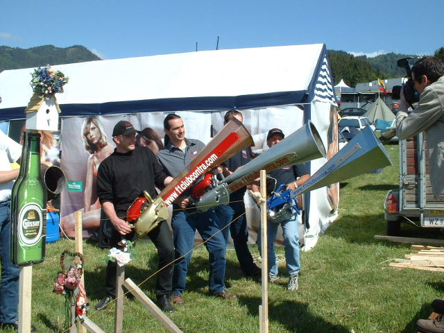 ZELTW2003_0516_103535AA