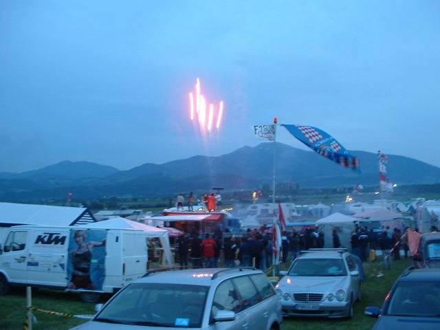 ZELTW2003_0517_203447AA